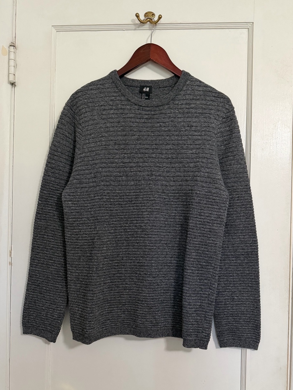 ✔️H&M Men's Charcoal Ribbed Crewneck Sweater 🧔🏻‍♂️